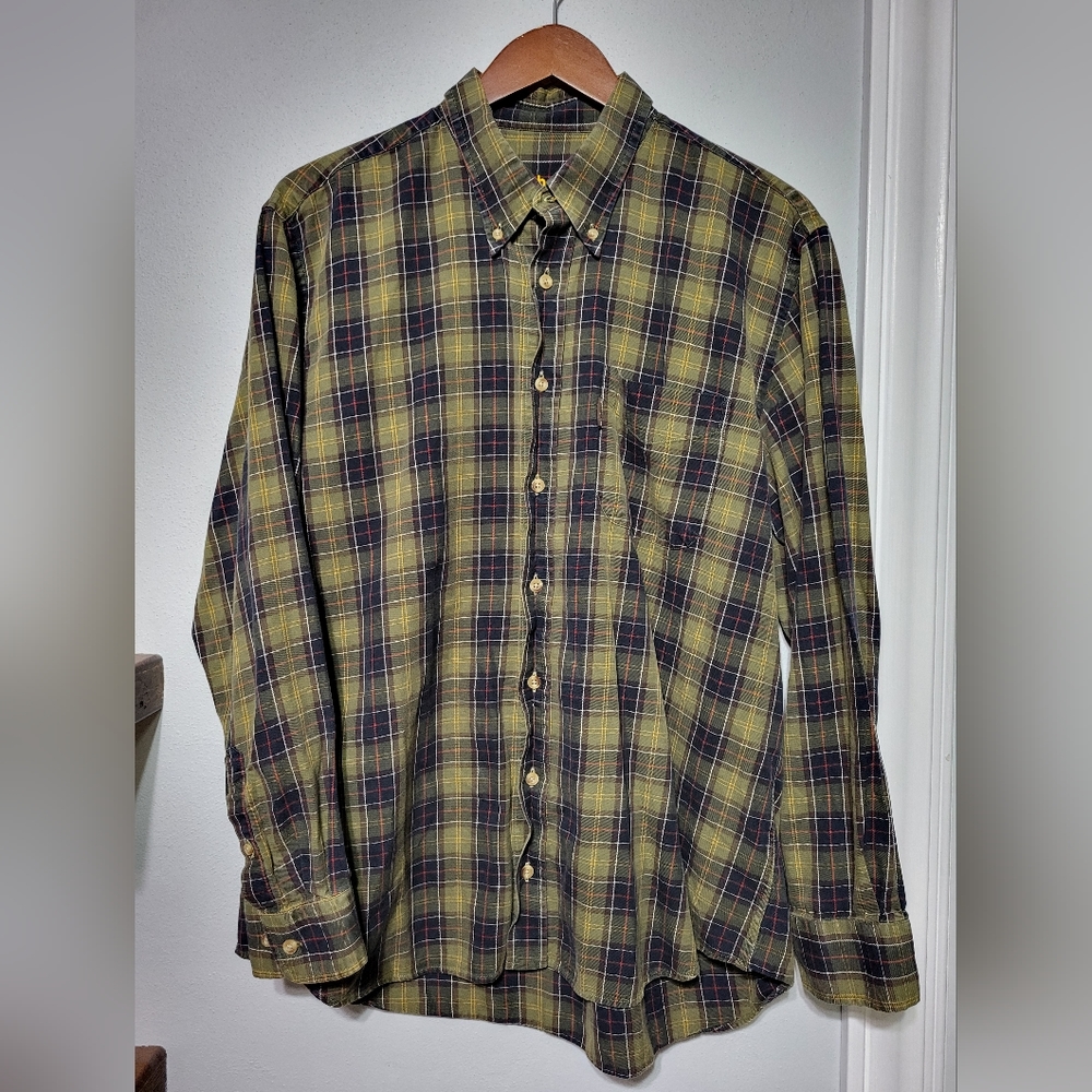 BARBOUR Men's Green Plaid Button-Down Shirt